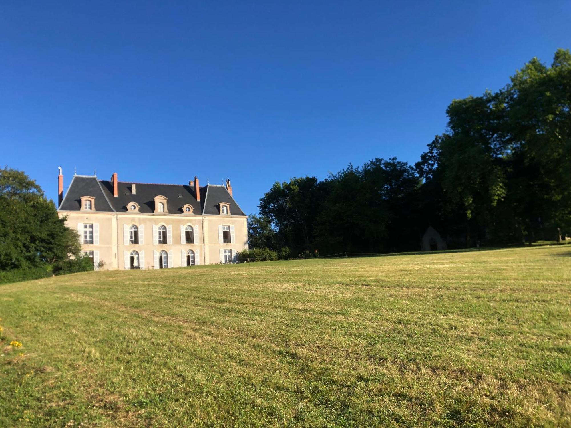 Etang-sur-Arroux Chateau De Vaux Morvan מראה חיצוני תמונה