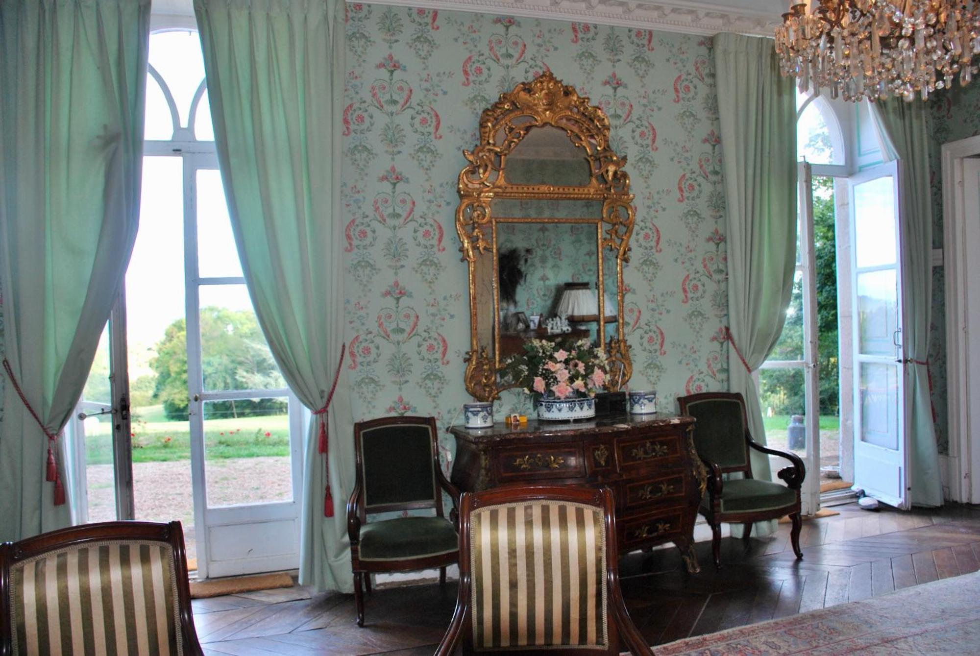 Etang-sur-Arroux Chateau De Vaux Morvan מראה חיצוני תמונה